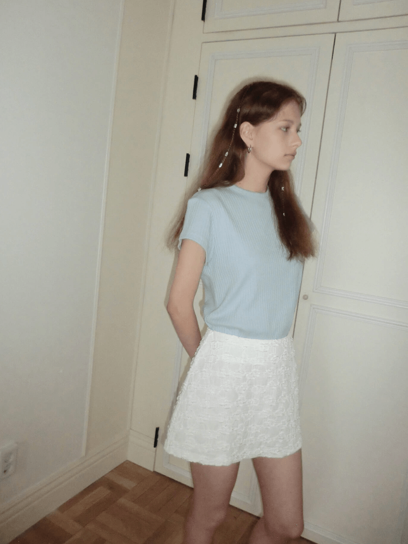 Ayurt Embossed Skirt White (3rd)